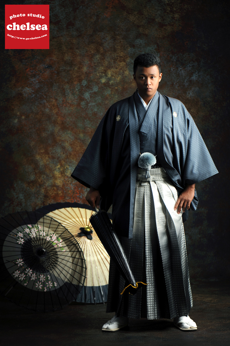 ハーフのイケメン男性袴 羽織袴きまってます フォトスタジオチェルシー埼玉県入間市のおしゃれな写真館