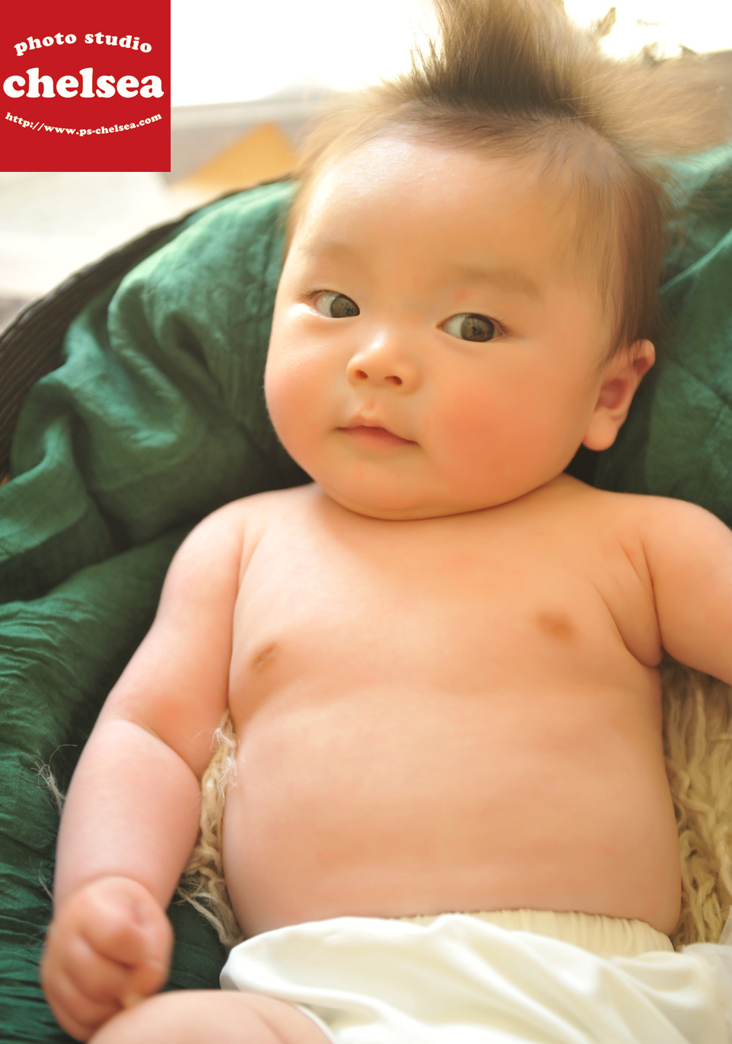 とってもかわいい赤ちゃんモデルさんです フォトスタジオチェルシー埼玉県入間市のおしゃれな写真館